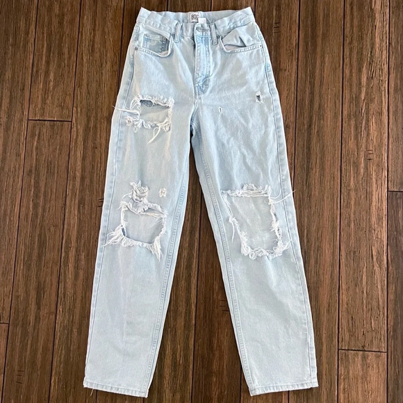 BDG High Rise Baggy Jeans 26 Ripped Knees Destroyed Light Wash Blue Boho Hippie - Picture 1 of 7